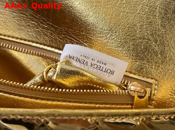 Bottega Veneta Andiamo Clutch in Gold Metallic Intrecciato Leather Replica
