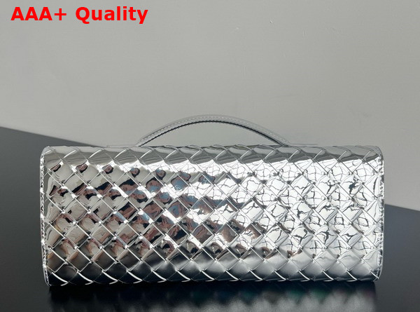 Bottega Veneta Andiamo Clutch in Silver Metallic Intrecciato Leather Replica