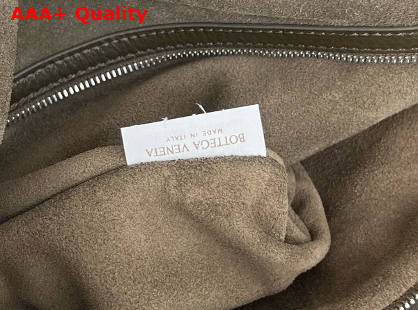 Bottega Veneta Large Traveler Hobo Bag in Cypress Intrecciato Deerskin Replica