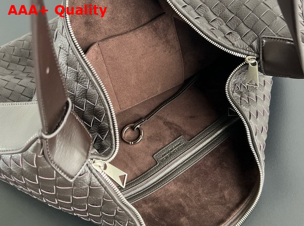 Bottega Veneta Large Traveler Hobo Bag in Fondant Intrecciato Deerskin Replica
