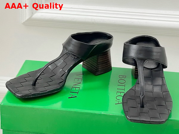 Bottega Veneta Marella Thong Sandal in Leather with Signature Intrecciato Insole Replica