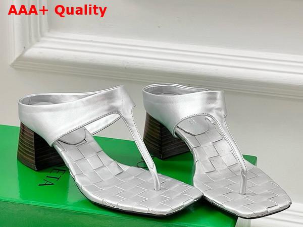 Bottega Veneta Marella Thong Sandal in Leather with Signature Intrecciato Insole Replica