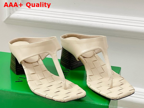 Bottega Veneta Marella Thong Sandal in Leather with Signature Intrecciato Insole Replica