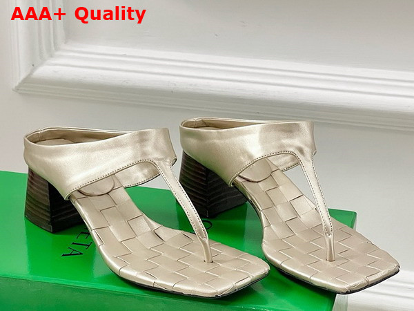 Bottega Veneta Marella Thong Sandal in Leather with Signature Intrecciato Insole Replica