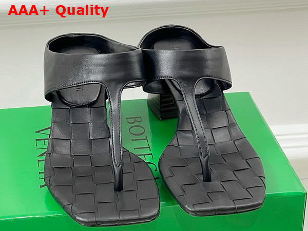Bottega Veneta Marella Thong Sandal in Leather with Signature Intrecciato Insole Replica