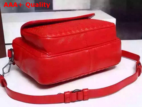 Bottega Veneta Women Messenger Bag in Red Replica