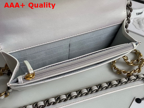Chanel 19 Wallet On Chain Pearl White Replica