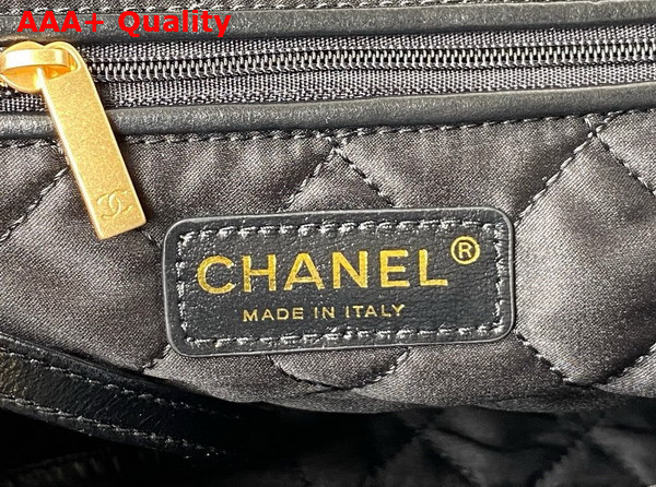 Chanel 22 Handbag in Black Shiny Calfskin and Gold Tone Metal AS3261 Replica