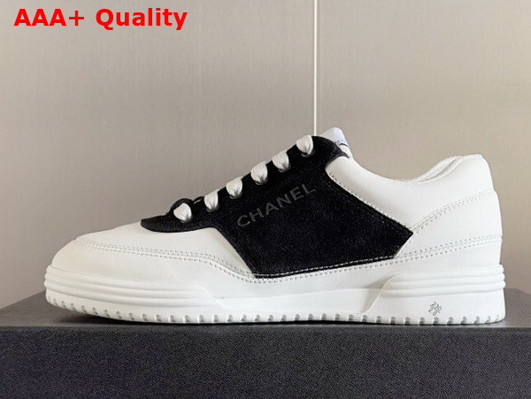 Chanel Sneaker in White Calf Leather and Black Suede Leather Replica