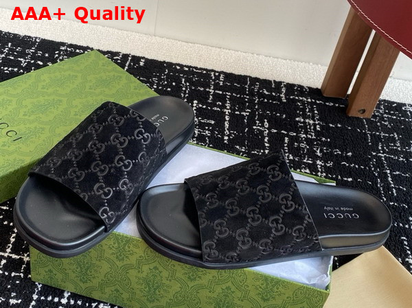 Gucci Mens Slide Sandal in Black GG Suede 834941 Replica