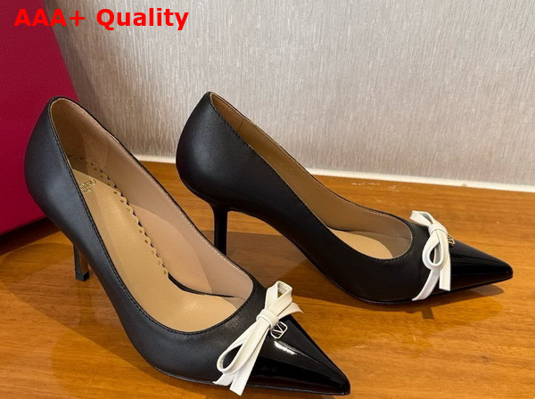 Valentino Garavani Bepointy Patent Leather and Kidskin Pump Black and Ivory Replica
